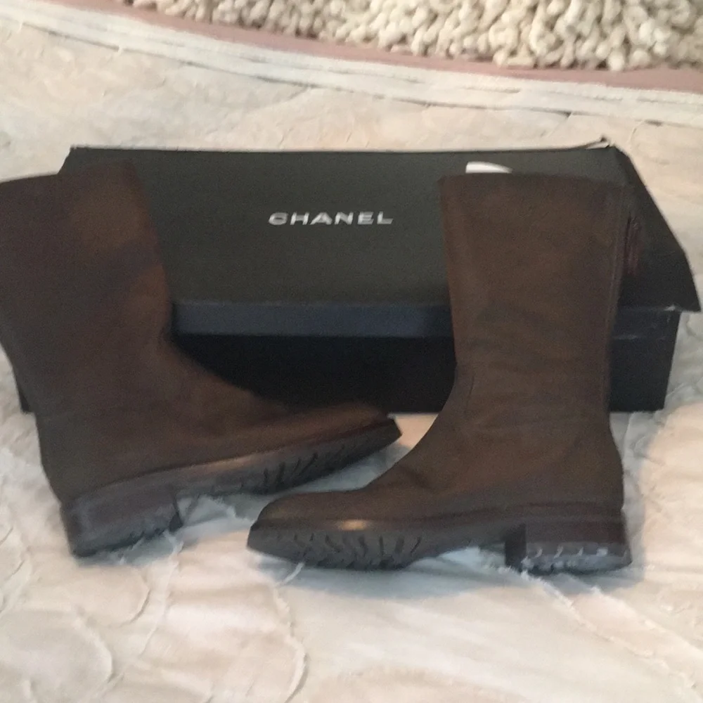 Chanel authentic rain‎ boots